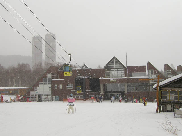 Tomamu-resort Skiing ground, basestation